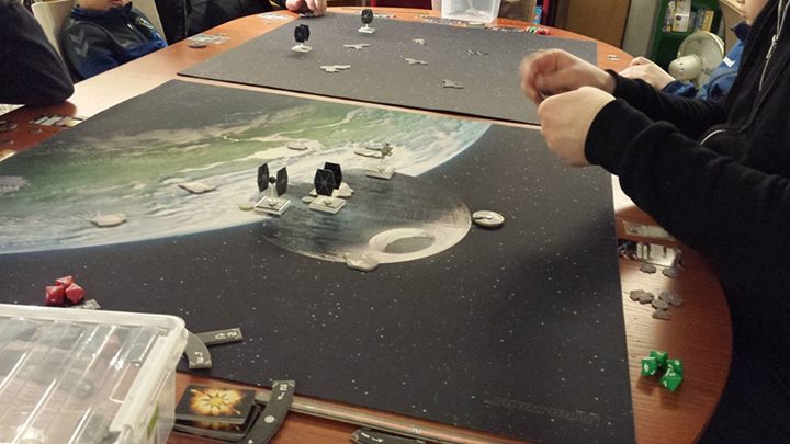 1492869608 85 i dag er haegt ad koma og laeraspila x wing undir leidsogn