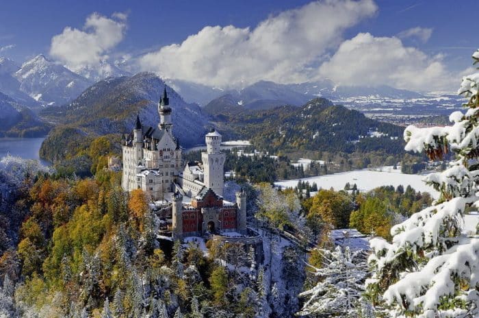 ravensburger neuschwanstein castle in the winter 02