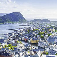 Above Ålesund (1000 bita)