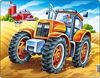 Large tractor in a farm field (37 bita)