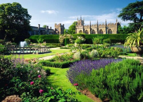 Queens Garden, Sudeley Castle, England  (1000 bita) - Image 2